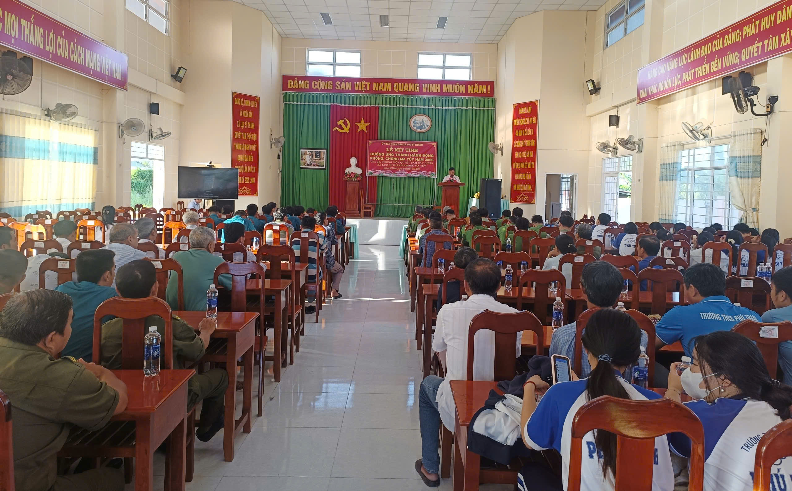 Xã Lục Sĩ Thành tổ chức Lễ mít tinh hưởng ứng Tháng hành động phòng, chống ma túy năm 2026