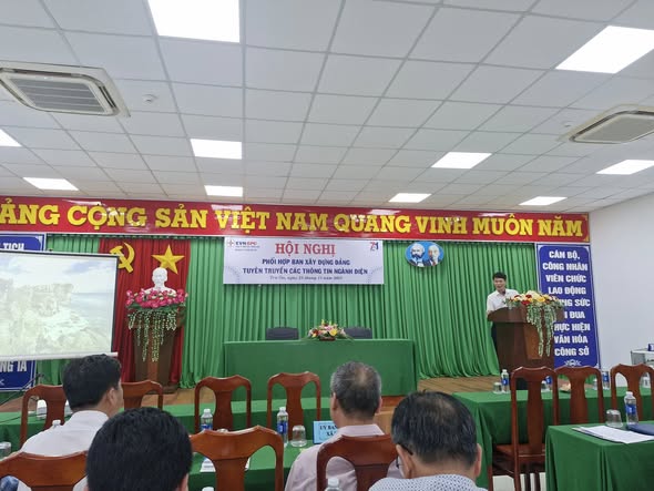 Điện lực Trà Ôn tổ chức Hội nghị phối hợp Ban xây dựng đảng tuyên truyền các thông tin Ngành điện