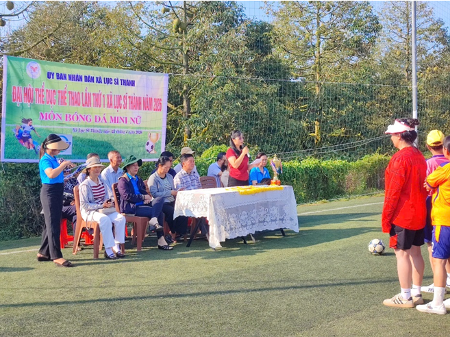 Sôi nổi Giải vô địch bóng đá mini nữ xã Lục Sĩ Thành năm 2026